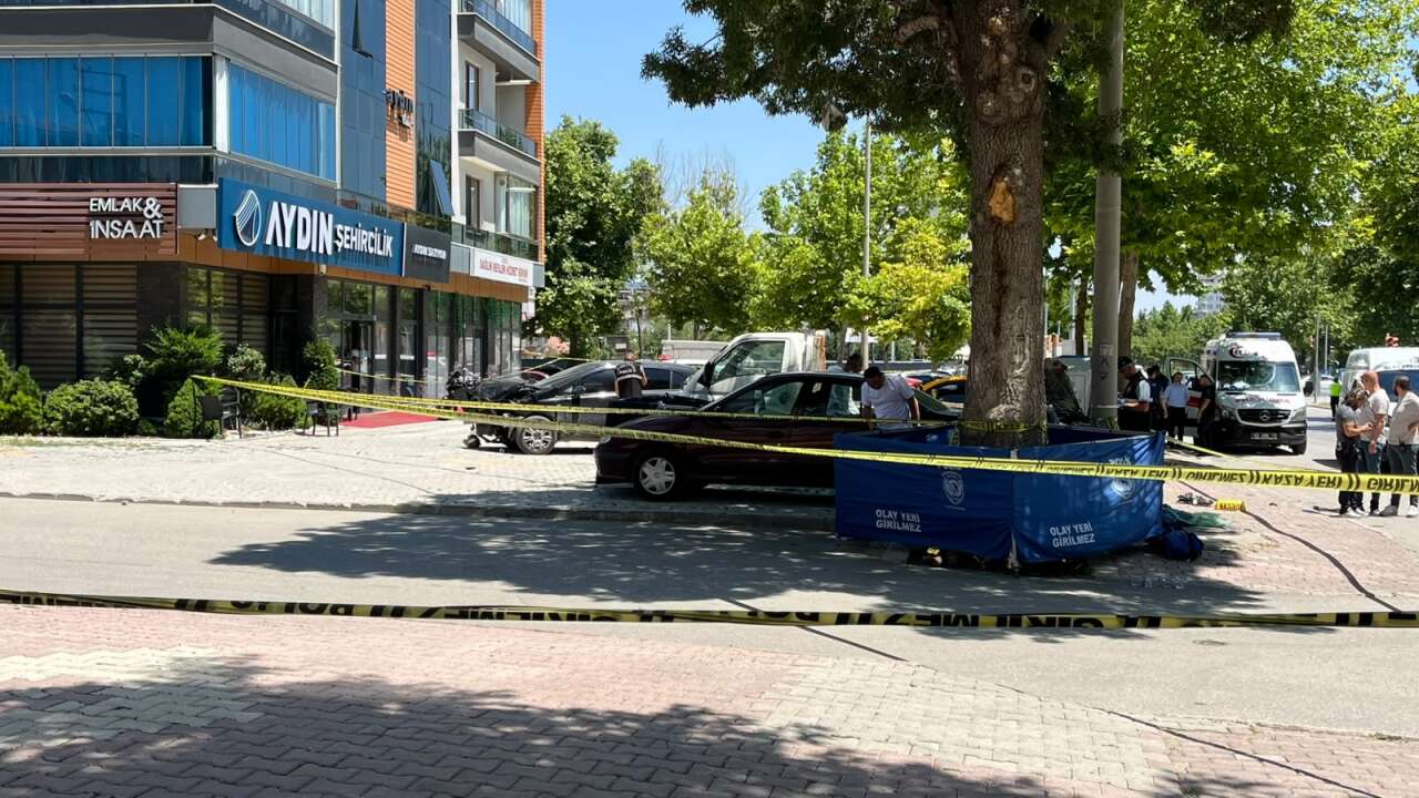 Konya'da Dilek ve kızı Ecrin Öz’ün can verdiği kaza anının görüntüleri ortaya çıktı 19